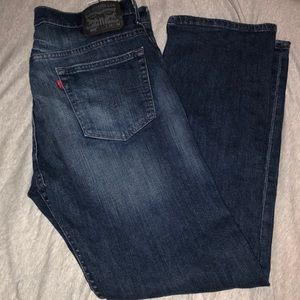 Mens levis